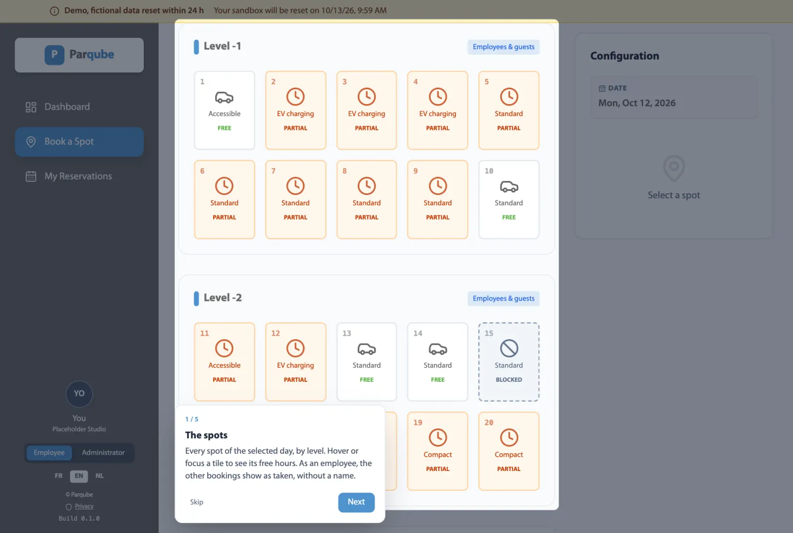 Parqube guided tour on the booking screen: first step, which presents the spot grid